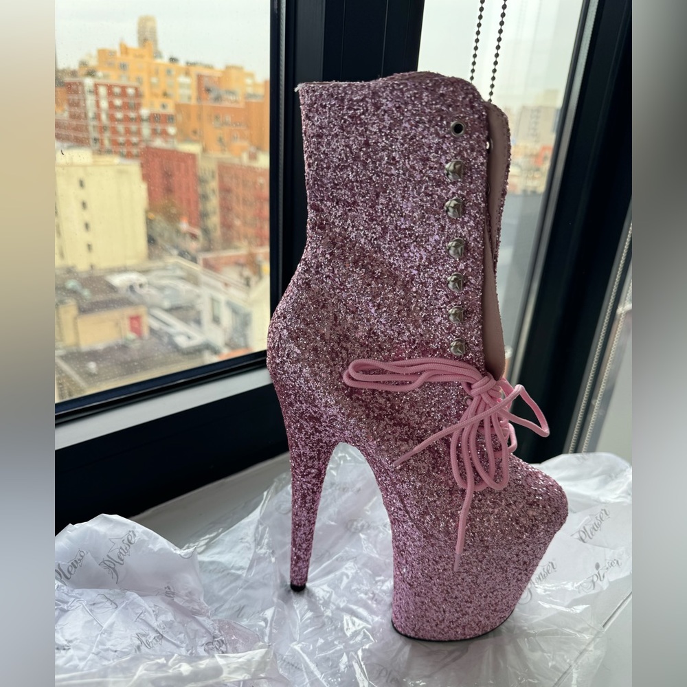 Brand new glitter pleaser boots